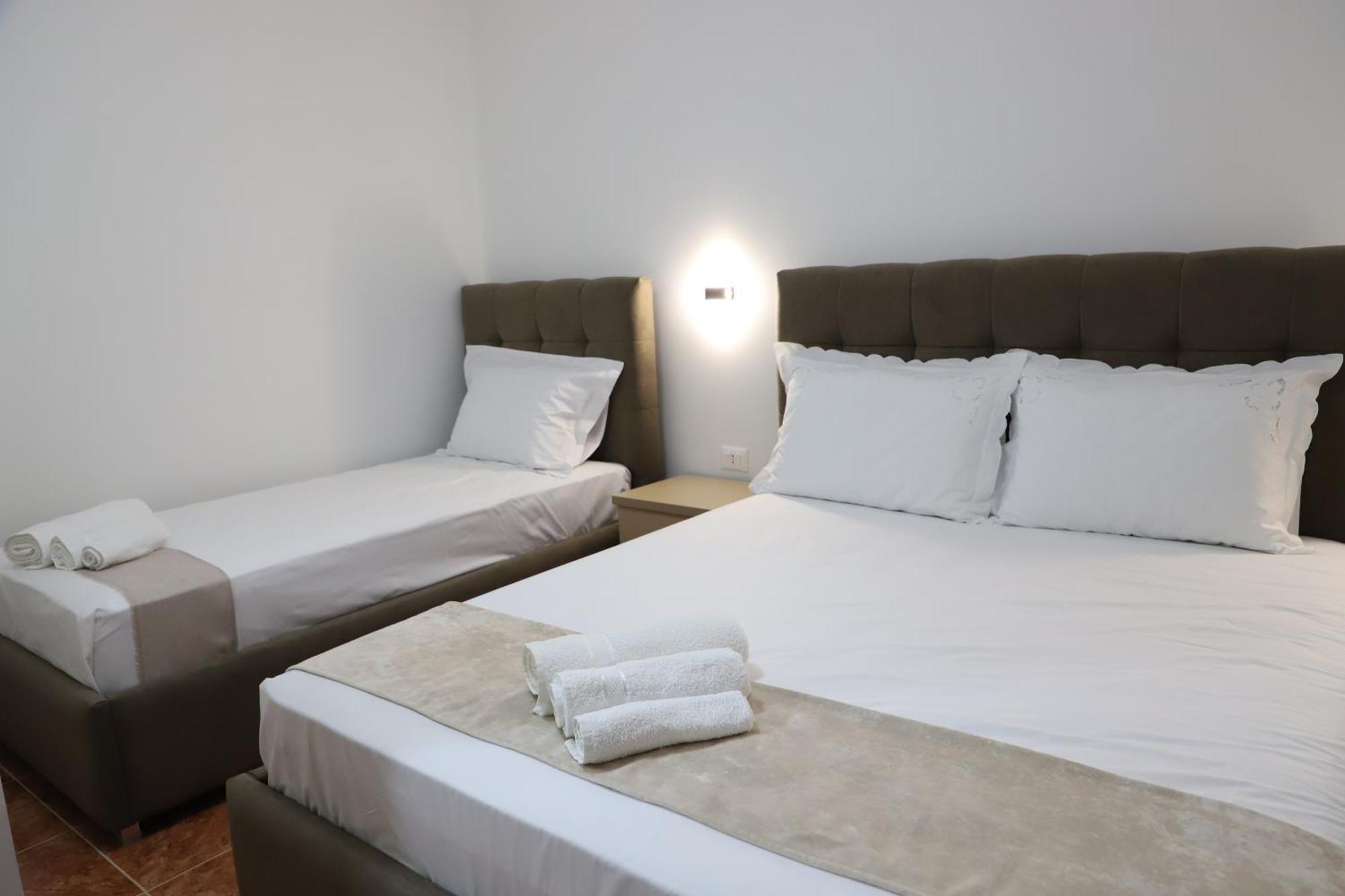 Guesthouse Kazazi Berat Eksteriør billede